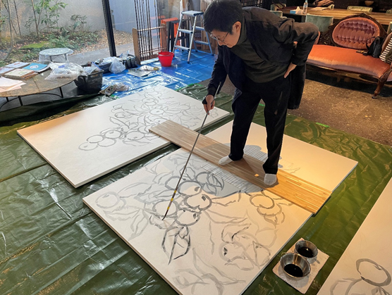 現場で先生が作品の仕上げを行いました。